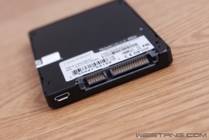七彩炫光的固态—TEAM 十铨 T-FORCE DELTA RGB SSD 固态硬盘评测