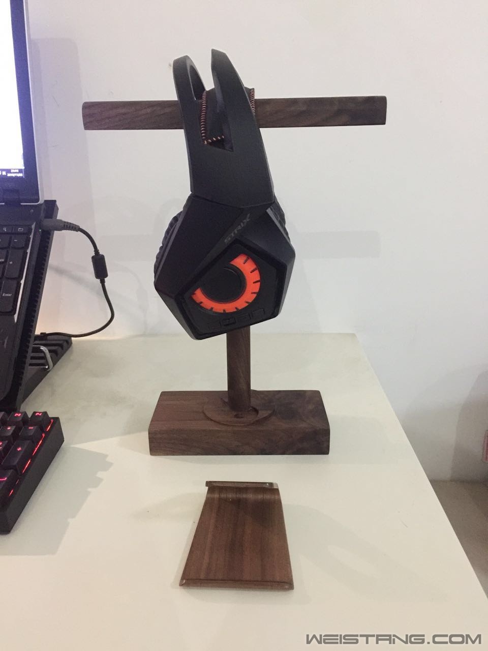 212118ln11kxa1kkocvoyj.jpg