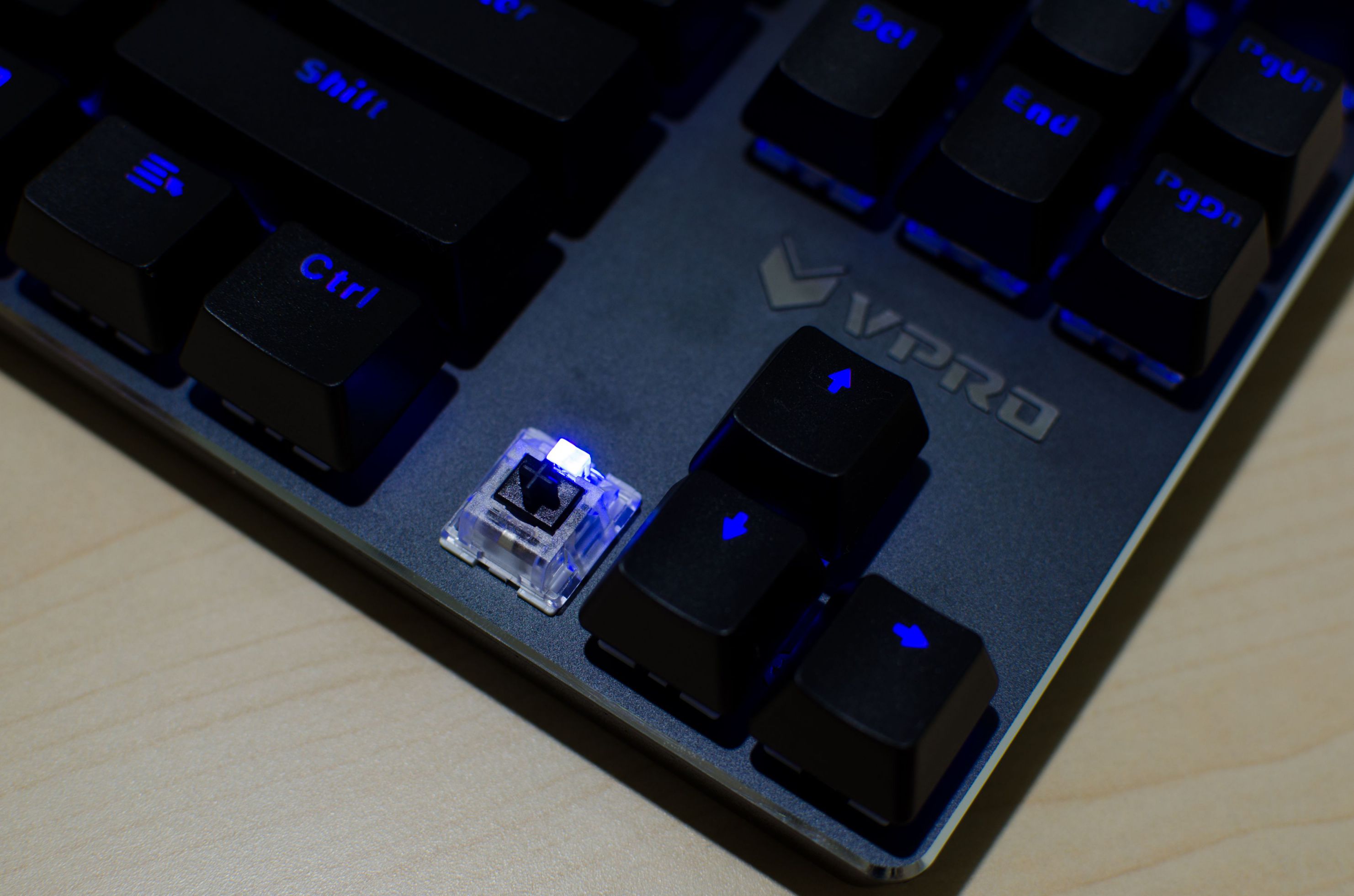 LEDƬ_compressed.jpg