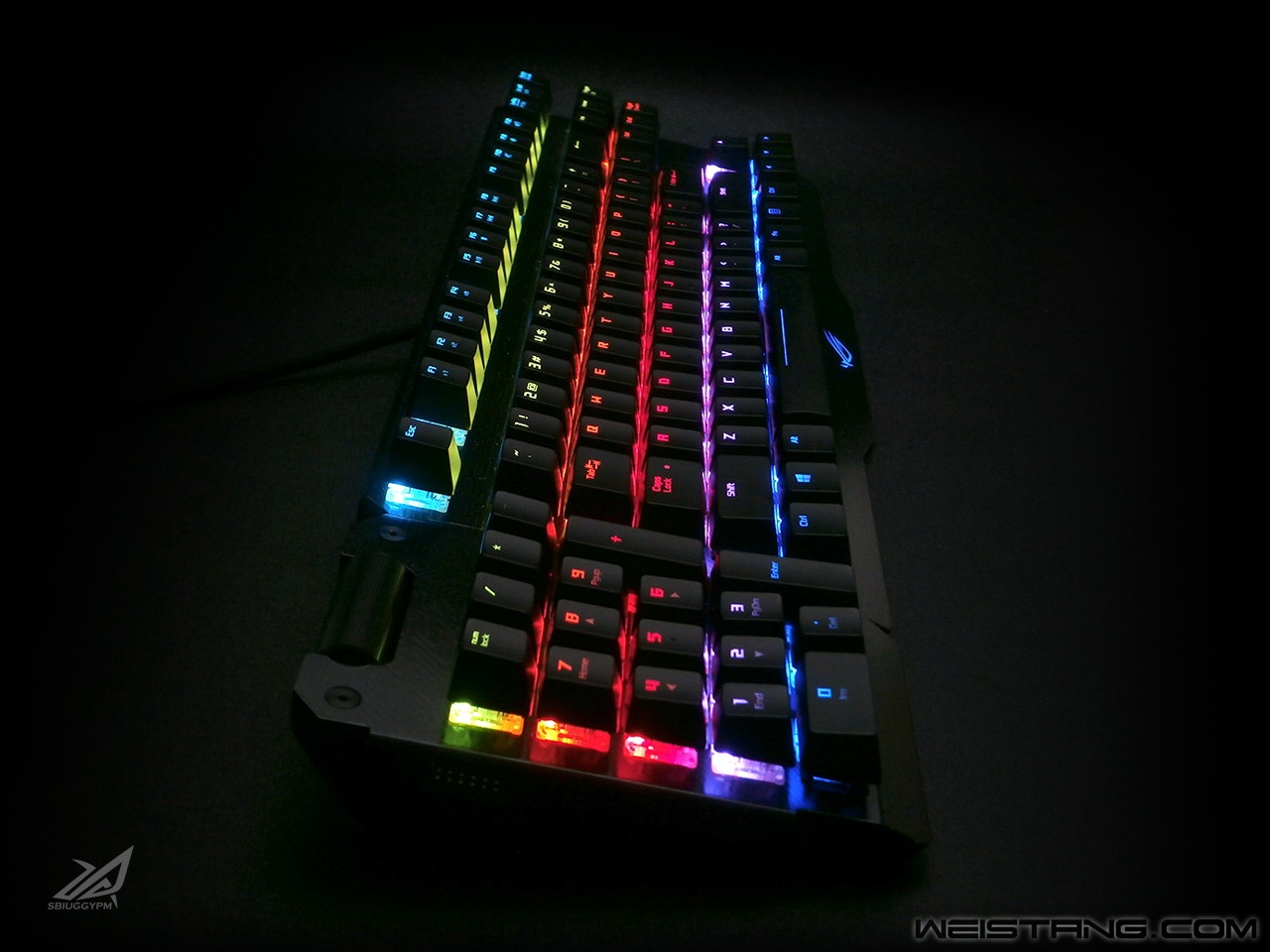 ASUS ROG Claymore-041.jpg