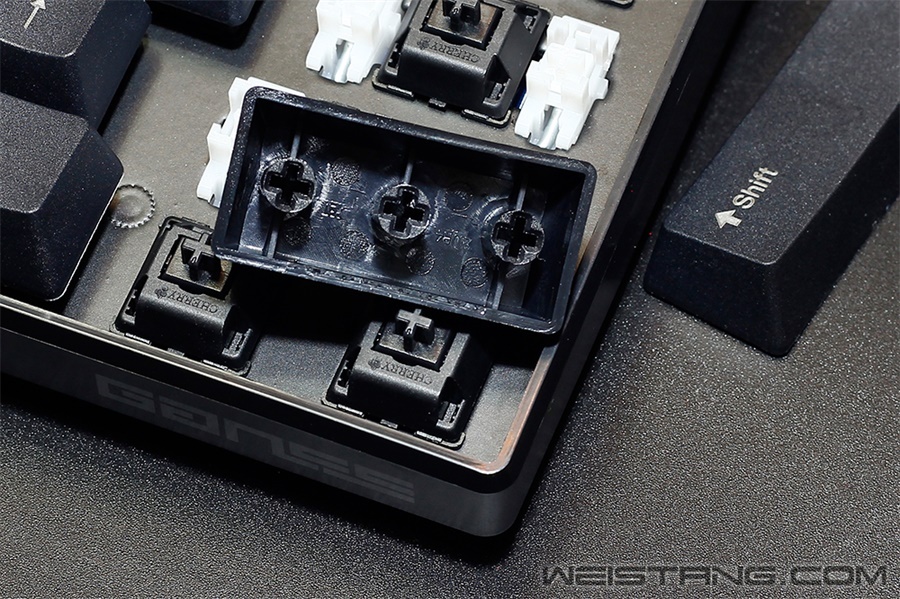 δ-1.jpg