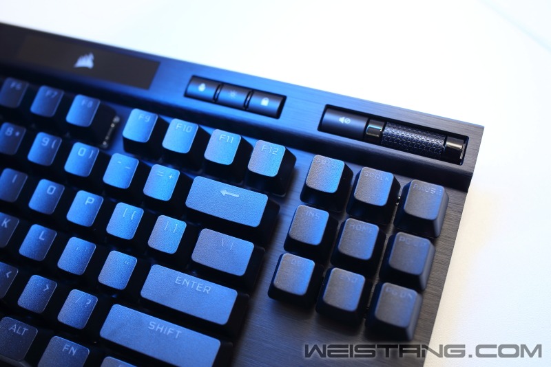 HK70008-s.JPG