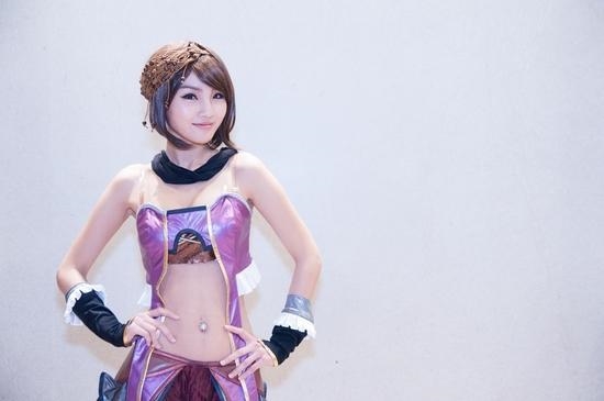 ��Ϧ����������̨������չ����ShowGirl