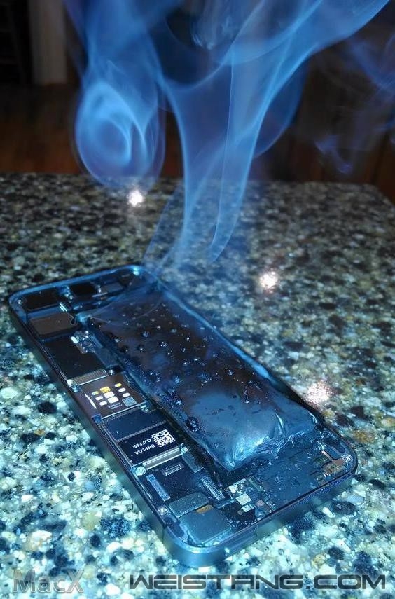 burning-iphone-5s.jpg