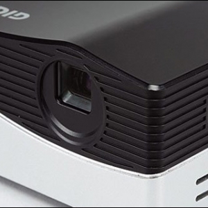 �ڽ�DLPͶӰ ����BRIX Projector����PC