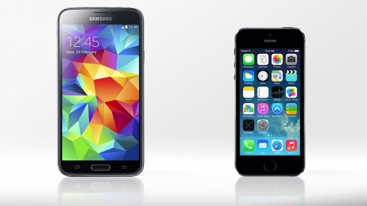 Gizmag compares the features and specs of the Samsung Galaxy S5 and iPhone 5s