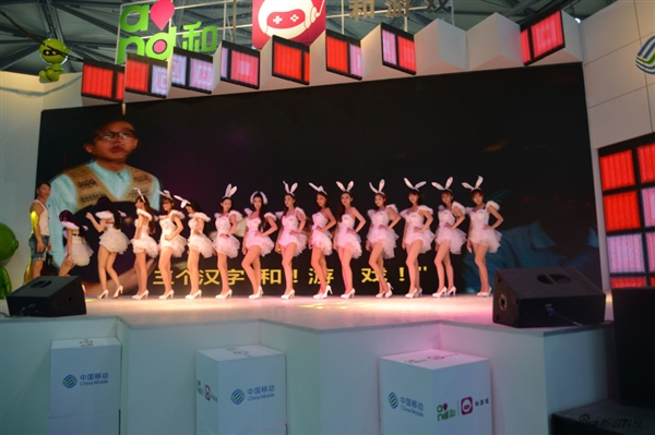 ChinaJoy̽ShowGirlǵ̨ǰĻ