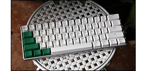 ������PBT��ɫ����͸���ñ