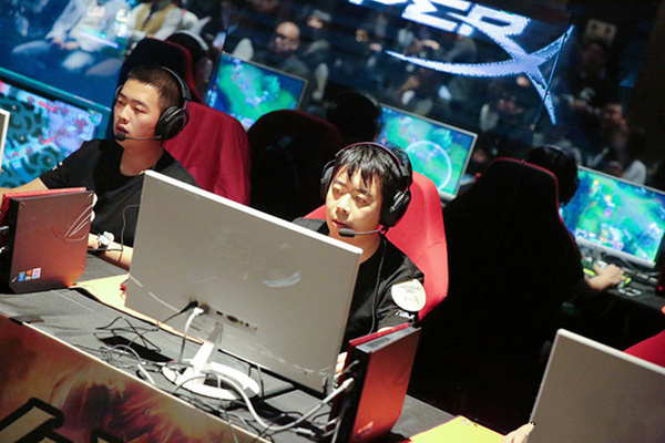 HyperX Cloudϵ�ж����ư���������֤�Ի� 