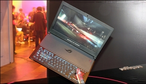 �����ǿ��ROG ZEPHYRUS�ʼǱ����������л�����