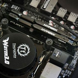 HyperX FURY 2400Ƶڴ ɢȺ