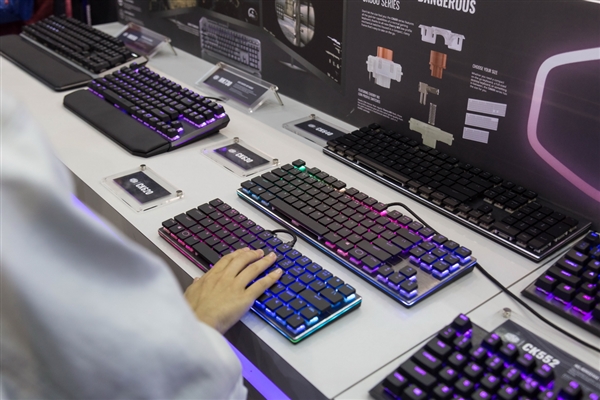 չʾ̣ӣMX RGB