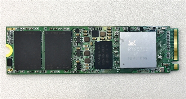 չʾȫNVMe SSDأд3GB/s