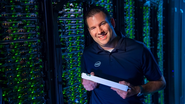 Intel�����׿���������QLC SSD�������ɴ�32TB
