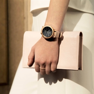 �����ֱ����� Galaxy Watch�׶ȵǳ�