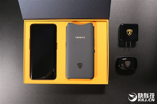 9999Ԫ��OPPO Find X�������Ὺ�䣺̼��ά����