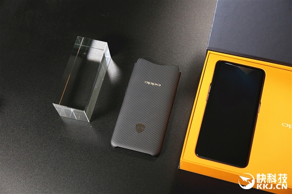 9999Ԫ��OPPO Find X�������Ὺ�䣺̼��ά����