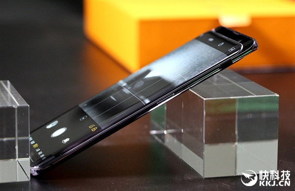 9999Ԫ��OPPO Find X�������Ὺ�䣺̼��ά����