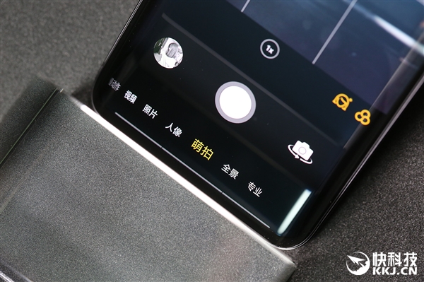 9999Ԫ��OPPO Find X�������Ὺ�䣺̼��ά����