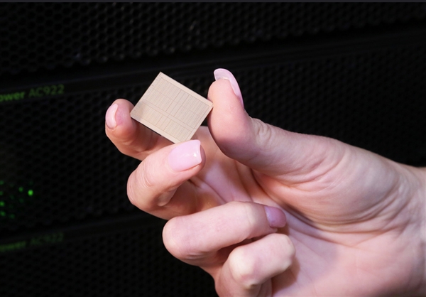 IBM��¶�´�Power10��PCI-E 5.0��DDR5�ڴ�˫˫�׷�