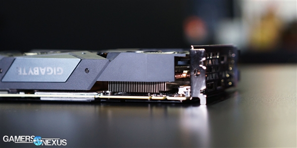 ���ι�����ǹ���RTX 2080 Ti���첽������