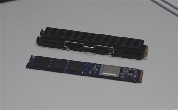 Intelȷϣ905P M.2ռ̬̽10µ