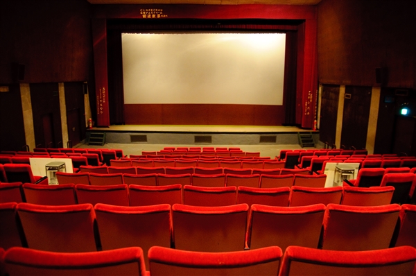 �й���Ӱ���з�ӳЭ��֪ͨ����ӰƱȫ��֧�֡��˸�ǩ��