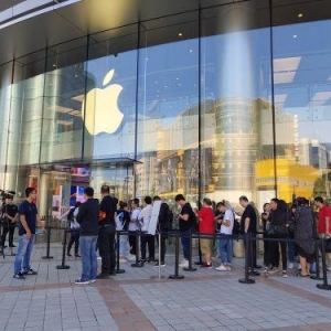 ����iPhone XS�����գ������ֳ����� û��ţ