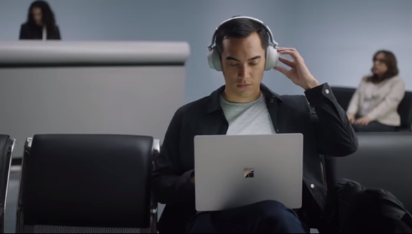 ΢��Surface Headphones��ʽ������15Сʱ����+13������
