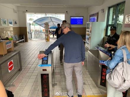 ���ˢApple Watch��ͨ�������Ϻ��ֶɣ���ˢ�����г�բ����