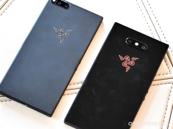 Razer Phone 2ͼ�ͣ�4000mAh��ؼӳ� 5500Ԫ