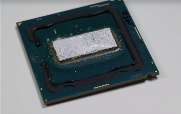 ���񿪸�i9-9900K��Һ̬��������ĥ�ں� �¶ȴ�