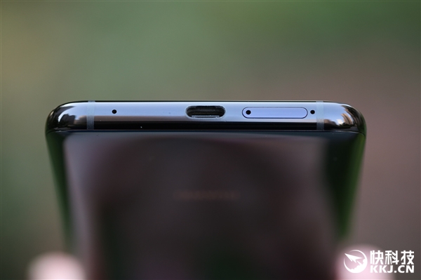 ��ΪMate 20 Pro����ͼ�ͣ��°ͼ�����߿�ͬ��