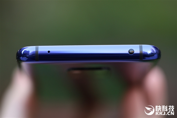 ��ΪMate 20 Pro����ͼ�ͣ��°ͼ�����߿�ͬ��