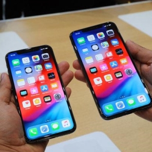 ������ƻ���ٴ�������iPhone���� ��Ӧ����˲�Ա