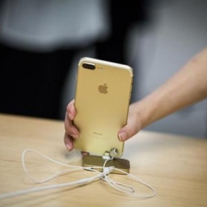 ��ͨ������Ժ����ǿ�ƽ���ƻ��iPhone