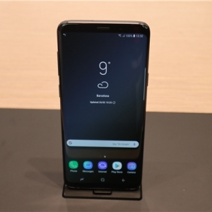 ����Galaxy S10 Lite����ͼ�ع⣺��������855