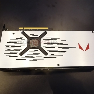 AMD Radeon VII���֣�7nm����ŭսRTX2080