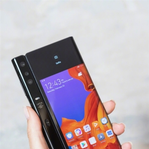 ��Ϊ��Mate X�������� ԶԶ��������