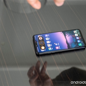 LG G8 ThinQ�������У��۸������