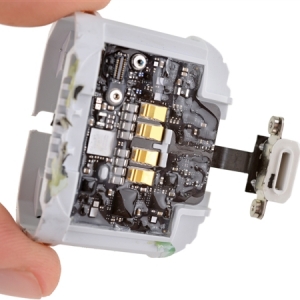 iFixit��AirPods 2���˾ͱ��� �޲���