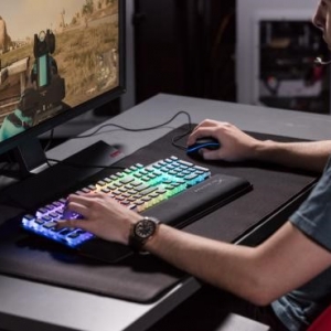 ���̻������� HyperX�Ƴ�Wrist Rest����������