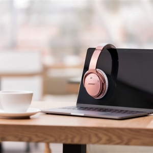 Ů�Ե�Ǯ��׬��BOSE�Ƴ�QC35�Ƴ�����ɫ�汾��