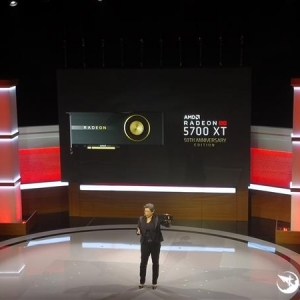 �ǹ�RX 5700�Կ�8����Ѯ���� Ƶ�ʿ��ܾ�ϲ