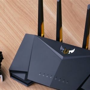 ��˶����˵�Wi-Fi 6·�ɣ�TUF-AX3000����