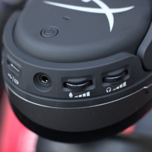 ��Ϸ�����´�Ԫ����HyperX Cloud Orbitҹӥϵ�п���