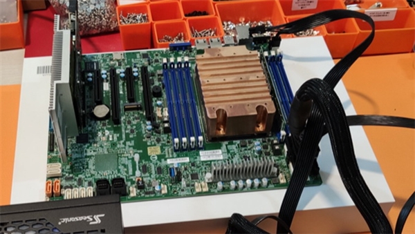 32������RTX 2070���޷��Ⱦ���ɢ�ȸ㶨