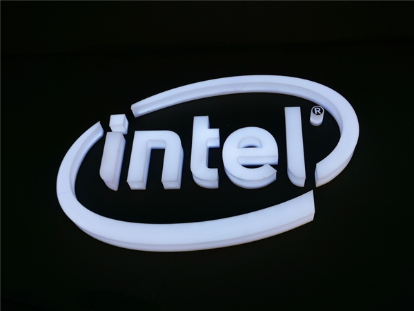 ʮ�����i9-10900�״�¶�棺10���ġ��Ƶ4.9GHz