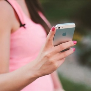 iPhone 9����ͷ�����˸����أ�һ��Ϊ�˽��ͳɱ�