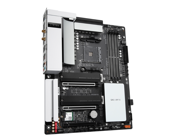 �����Ƴ�B550 �����׷��׵�3�ӿڣ�40Gbps���ʡ�Intel����